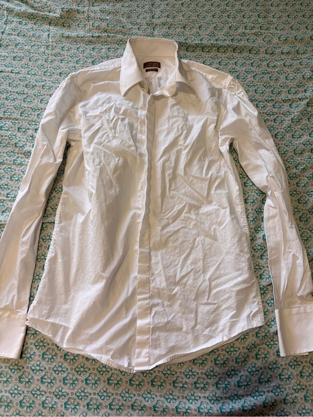 Zara Men's White Long-Sleeve Dress Shirt - Point Collar